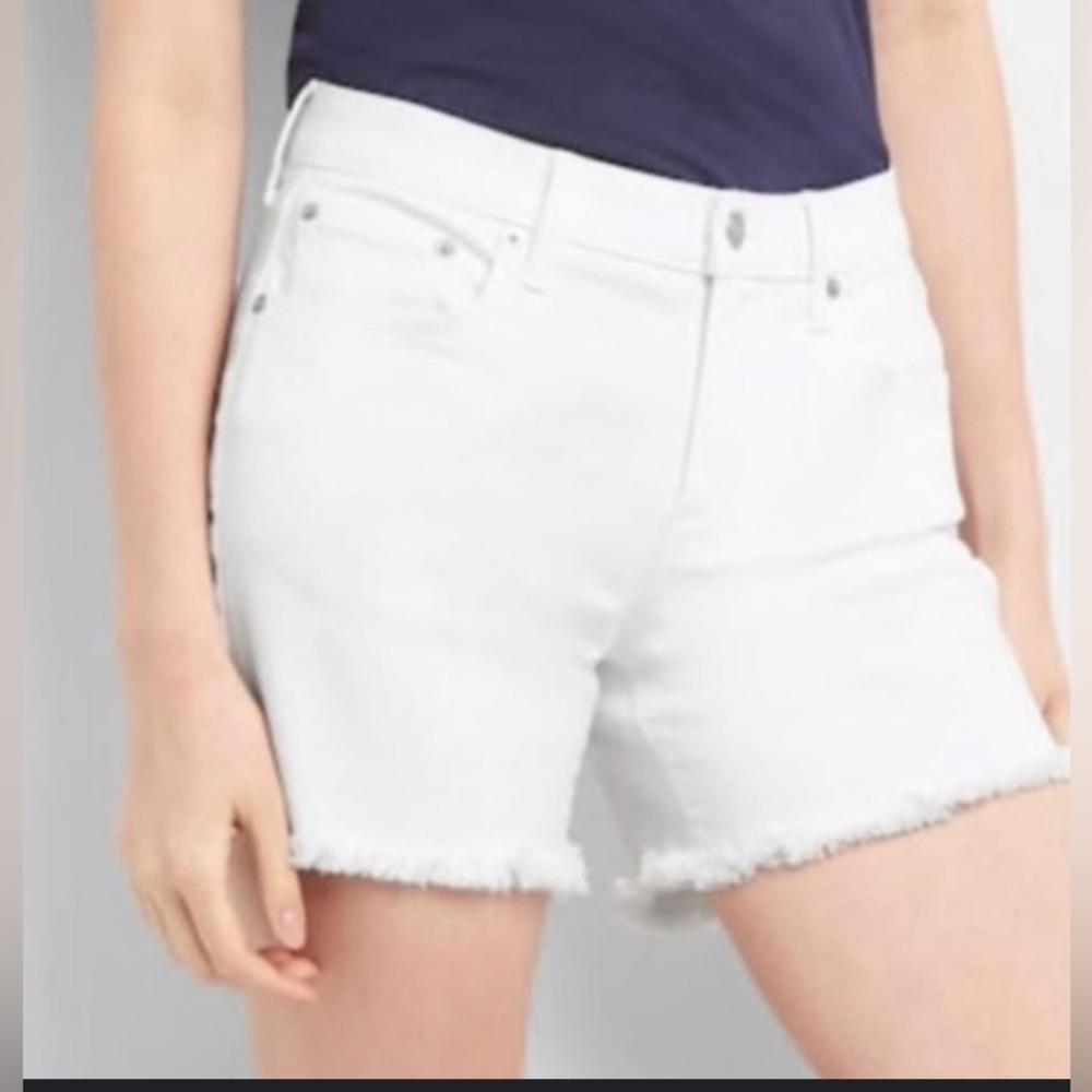EUC Gap white denim frayed hem shorts